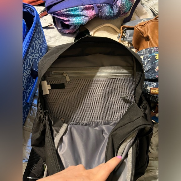 Back pack - Picture 4 of 4